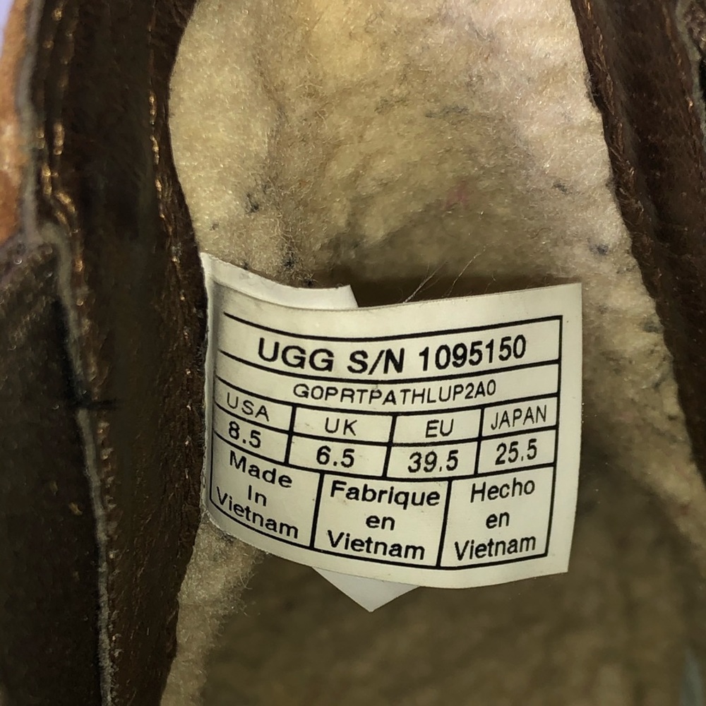 UGG Bonham boot ll size 8.5 WORN ONCE - Picture 5 of 7